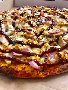 BBQ Chicken and Bacon - Boss Pizza•Burger