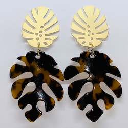 Golden & Tortoiseshell Monstera Drop Earrings