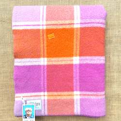 Linen - household: Pick of the day! Extra thick and soft vibrant SINGLE NZ wool blanket