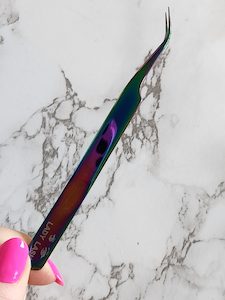 Lady Lash Curved Volume Tweezer