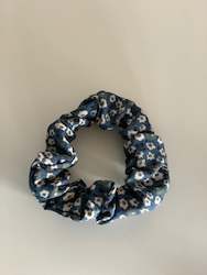 Products: Mini scrunchie / Blue floral