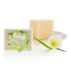PF- Luxury Soap (50g)- Starfruit- GFT
