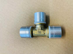 Plumbing goods wholesaling: [7002] Equal Tee (20x20x20mm) DR brass