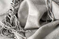 Household linen wholesaling: Silk Throw - Grey