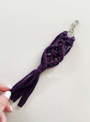 Frontpage: KNOTTED MACRAME KEYRING