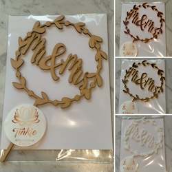 Craft material and supply: Mr&Mrs Wreath cake topper