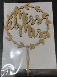 Craft material and supply: Miss to Mrs Wreath Cake Topper